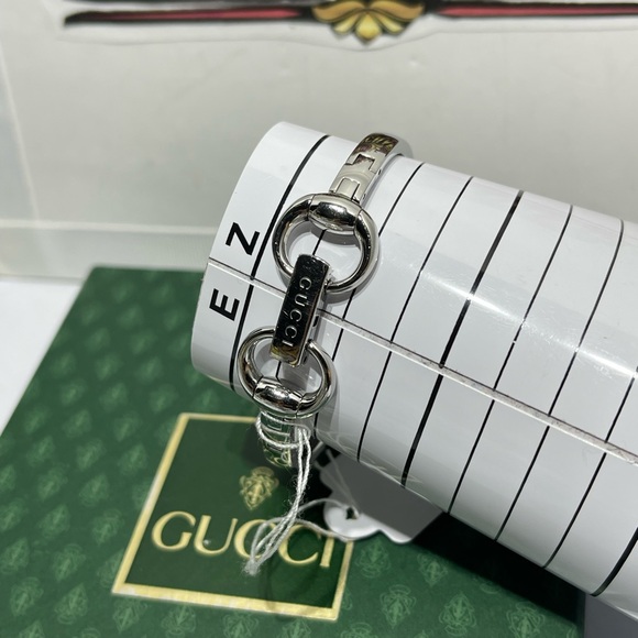 Gucci Bangle Watch size 6 inches comes with box.Preloved. - Picture 9 of 16